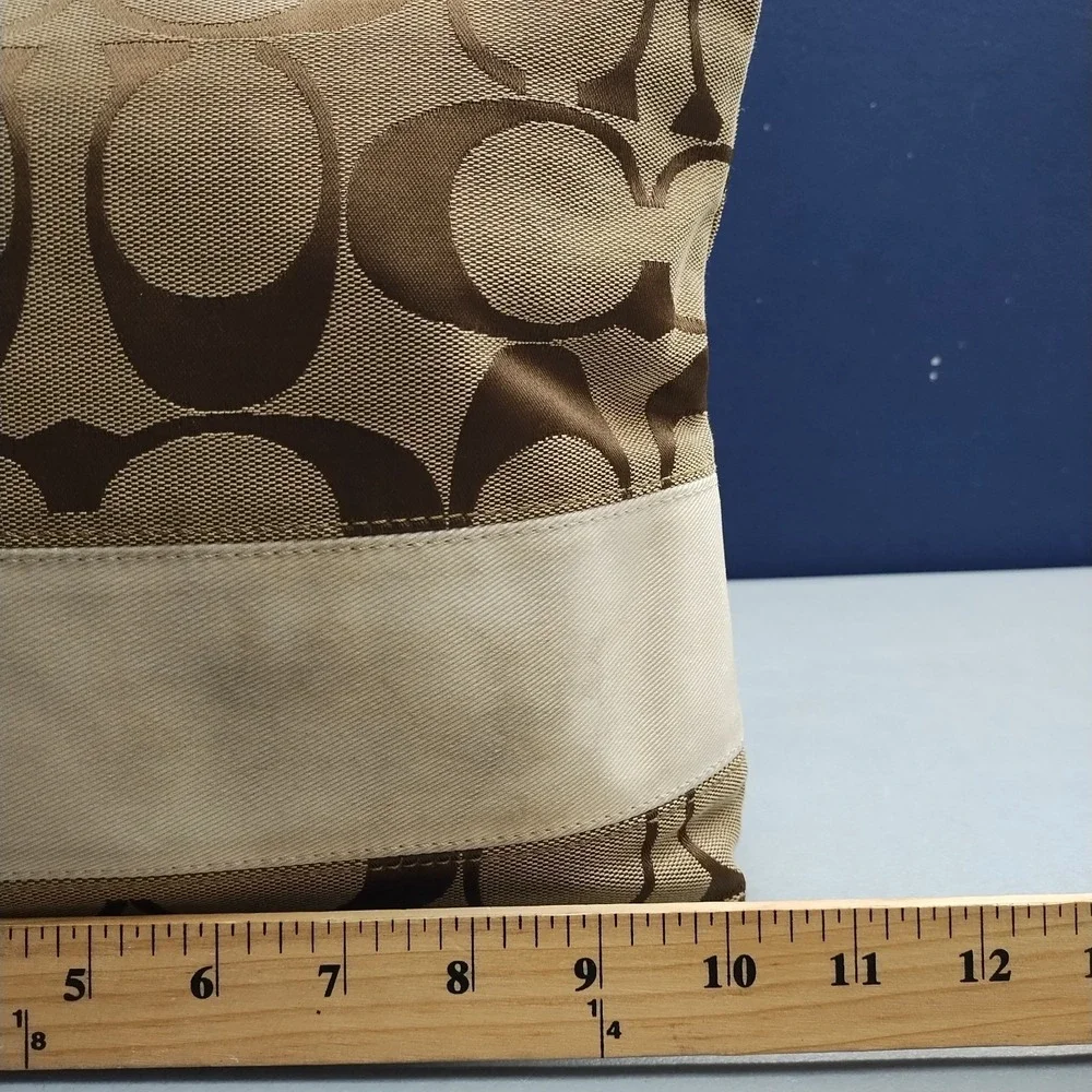 Coach Signature‎ Shoulder Bag Womens Multi Canvas Leather Casual Zip Closure